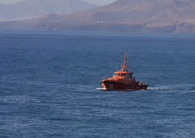 Hundreds Arrive in Lanzarote as Multiple Boat Operations Take Place