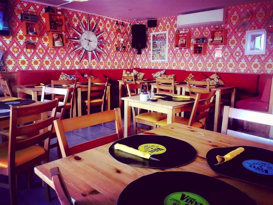 The Good Old Days Bar in Puerto del Carmen